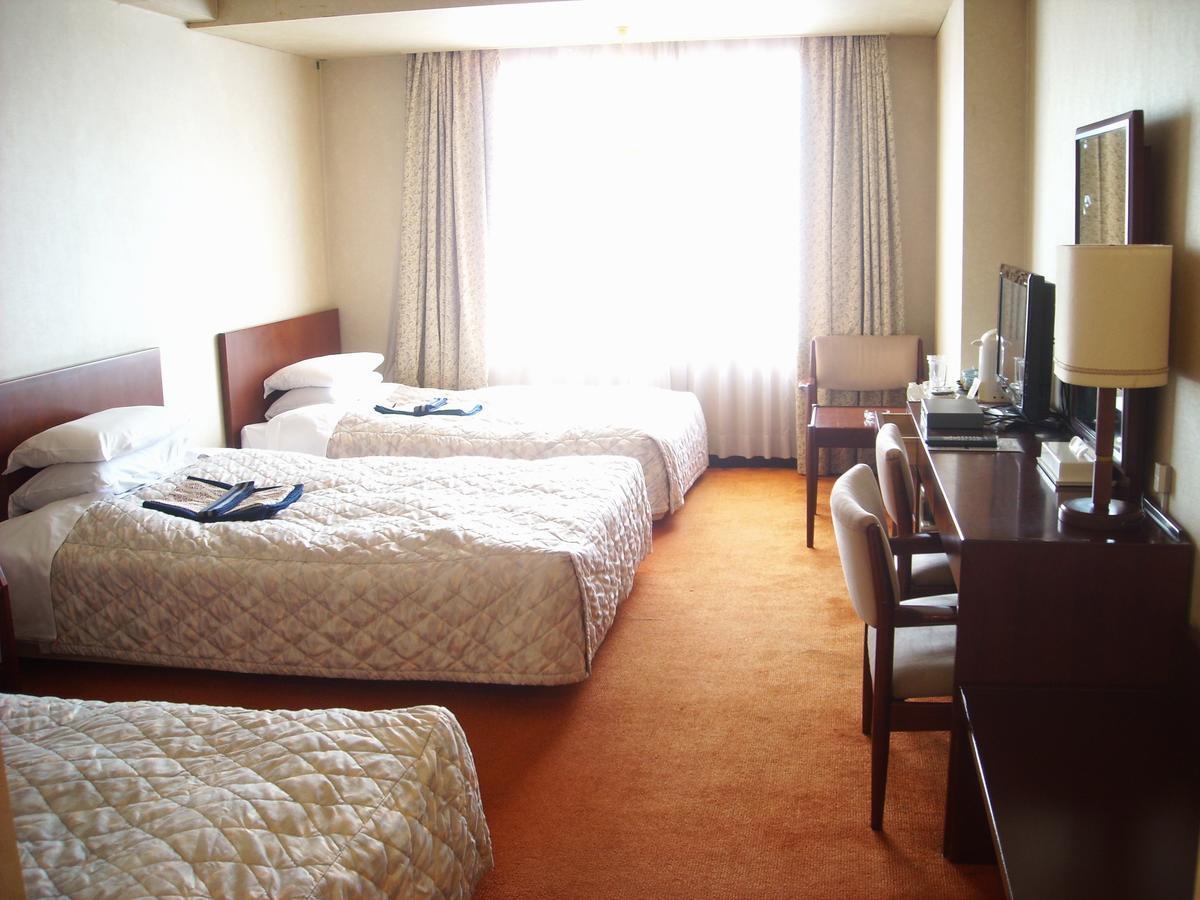 Hotel New Tanaka Ямаґучі Екстер'єр фото